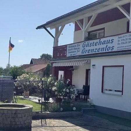Gaestehaus Grenzenlos Aholfing Exterior foto